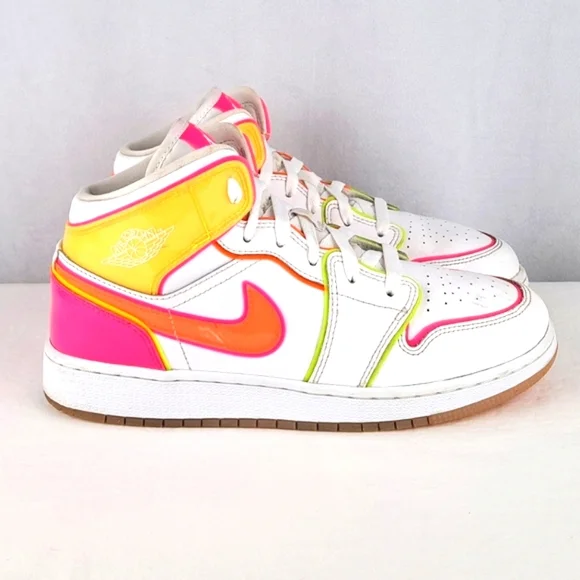 Jordan 1 Mid GS SE 'EdgeGlow' Size 6.5Y - Picture 3 of 9